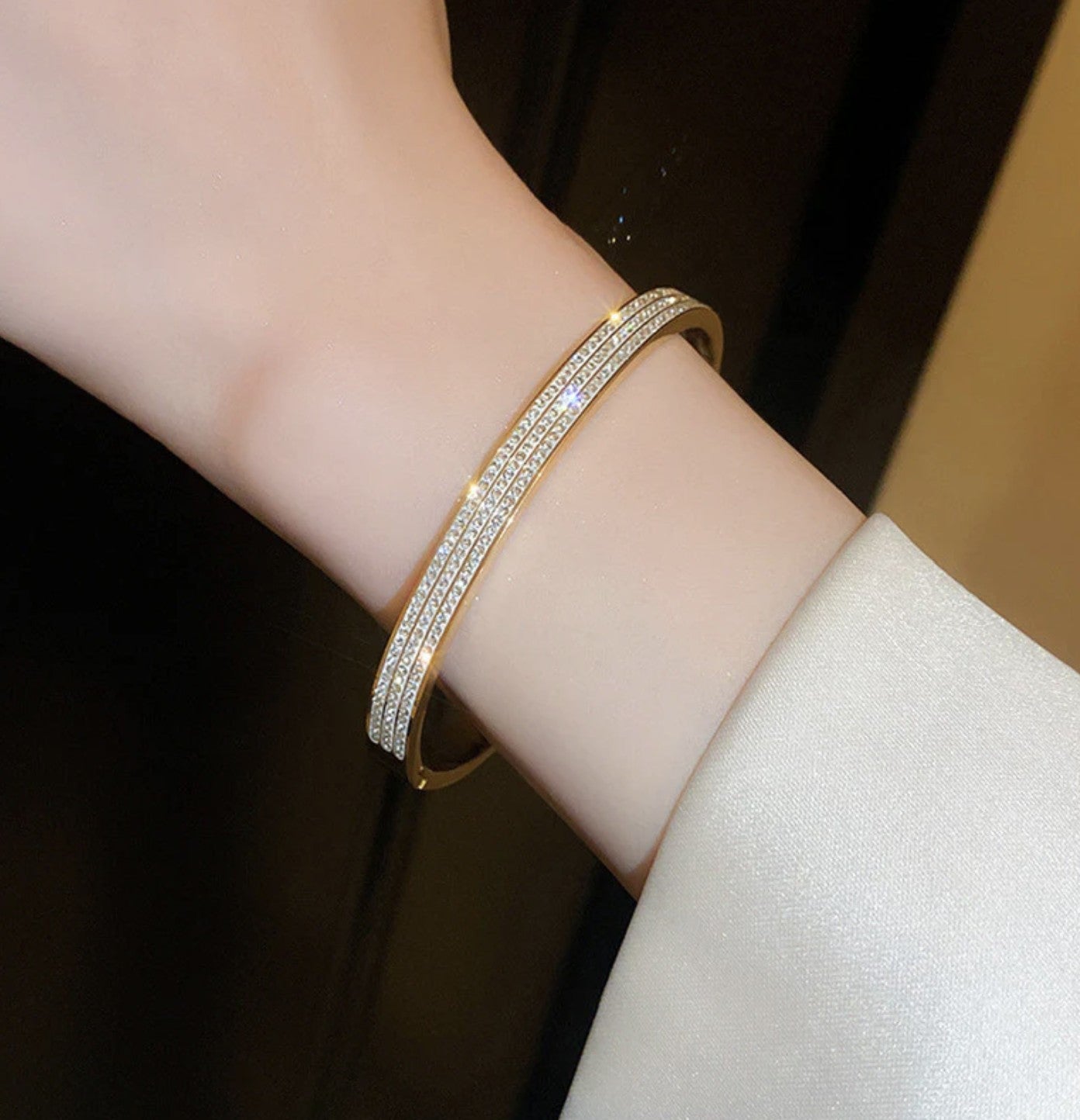 Rhinestone gold bracelet