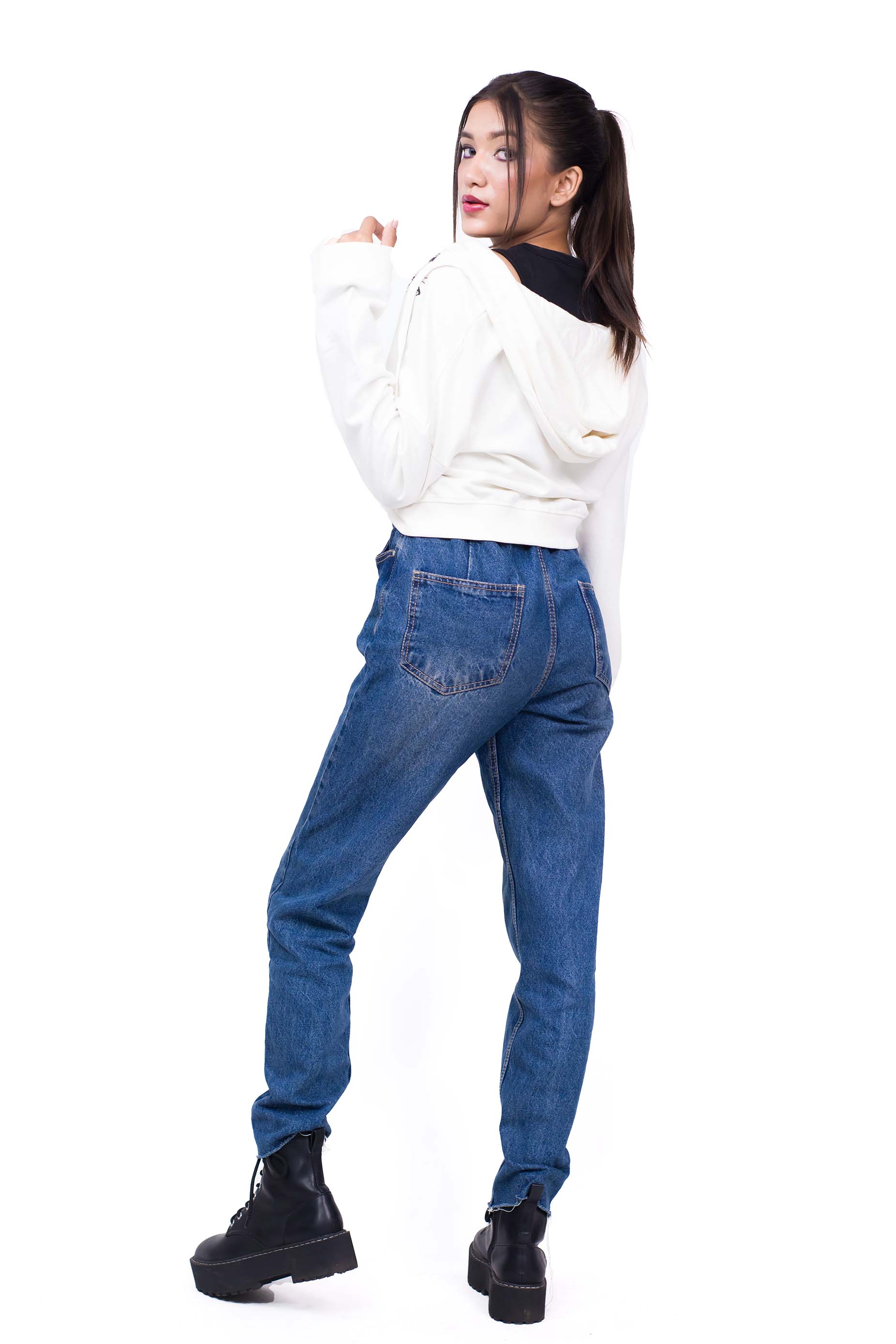 Zipper Crop Hoodie White - Fleece-Slayink-CASUAL,casualwear,Cotton,Crop Sweatshirt,Crop top,Dropshoulder,Hoodie,Loungewear,SWEATSHIRT,Sweattop,Westernwear,Winter,winterclothing,Women winter outfit, women winter clothing