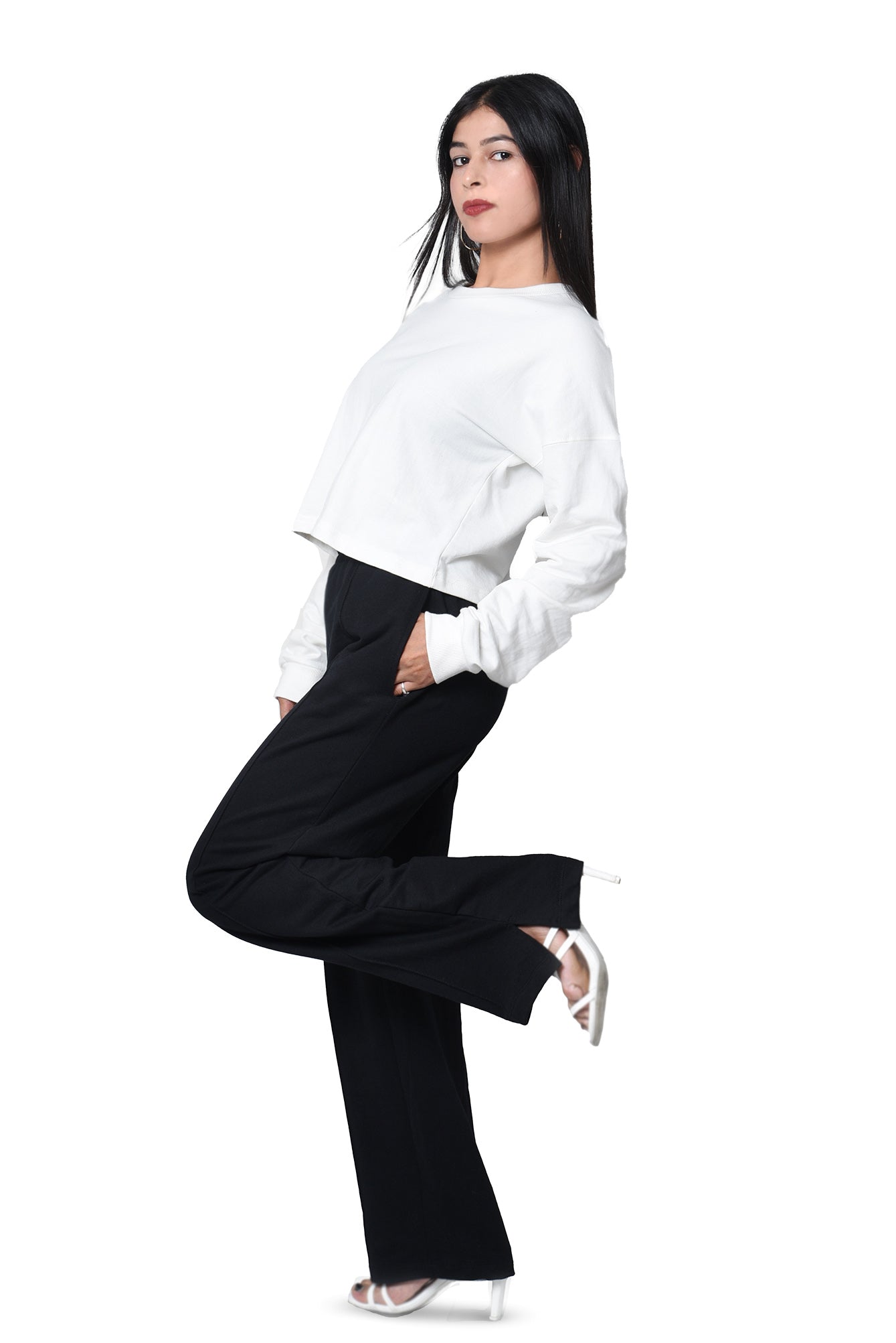 White sweatshirt, Terry cotton sweatshirt,100% cotton sweatshirt, Trendy White sweatshirt, Winter basics, white top winter, Casual sweatshirt, Women's sweatshirt, Stylish sweatshirt